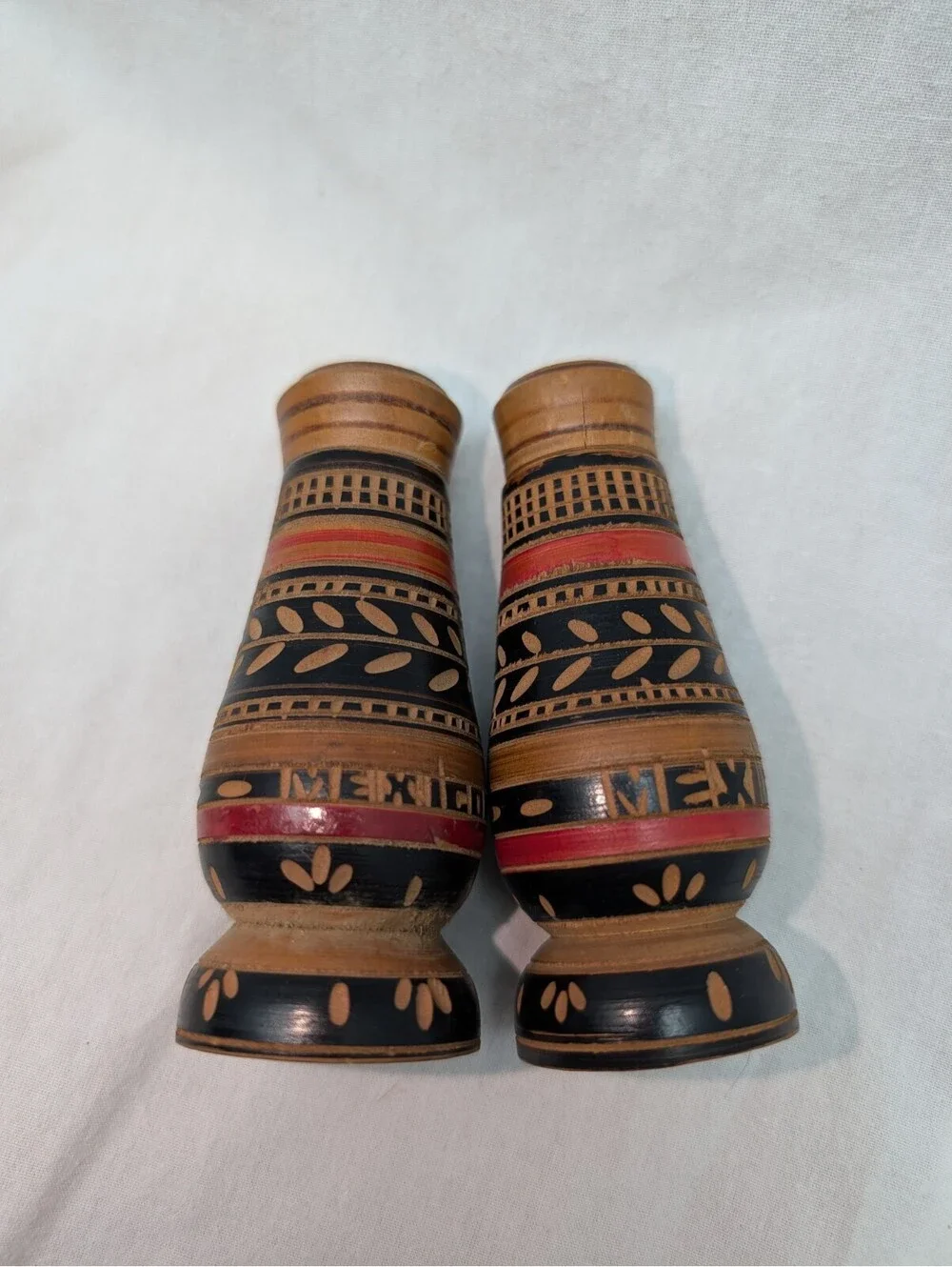 Vintage Mexico Wood Hand Carved Painted Salt & Pepper Shakers 1